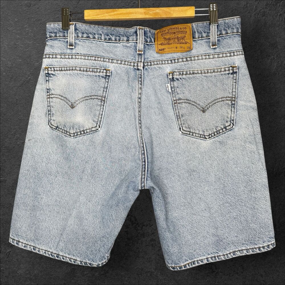 Vintage Levi’s 505 Men’s Blue Jean Shorts Jorts 34x9 Y2K Distressed Grunge Dad